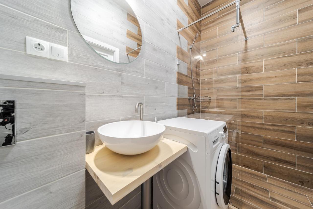 Inshiapartments On Popovycha Str 2 Lviv Bagian luar foto
