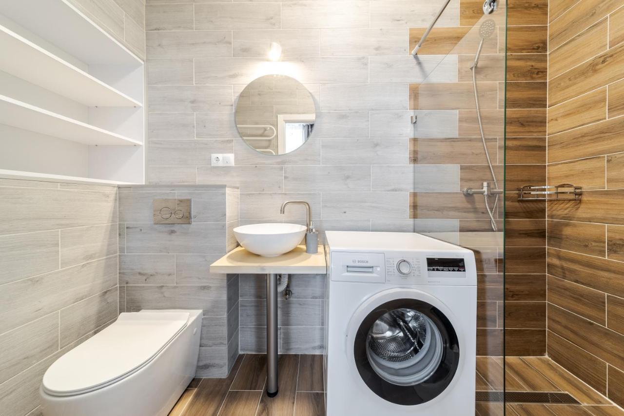 Inshiapartments On Popovycha Str 2 Lviv Bagian luar foto